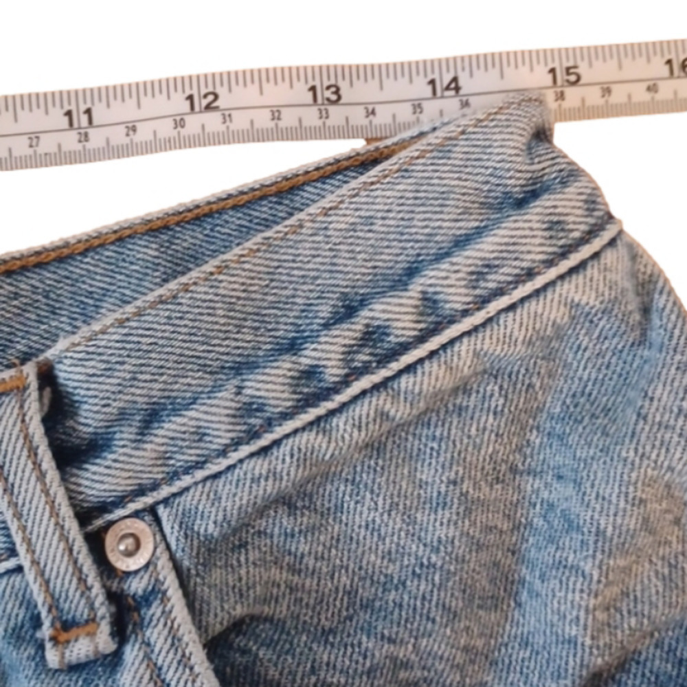 Calvin Klein vintage/ retro shorts. No tags at all, see measurements.  Mom style - Picture 5 of 10